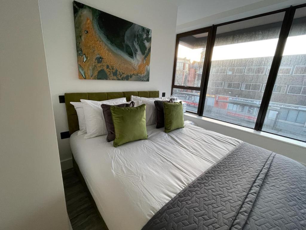 Kingsbridge Point - Cosy One Bed Apartments Near Town Centre, سويندون المظهر الخارجي الصورة