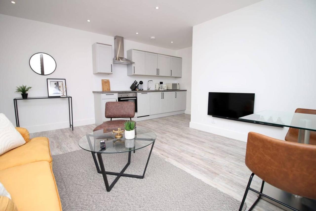 Kingsbridge Point - Cosy One Bed Apartments Near Town Centre, سويندون المظهر الخارجي الصورة