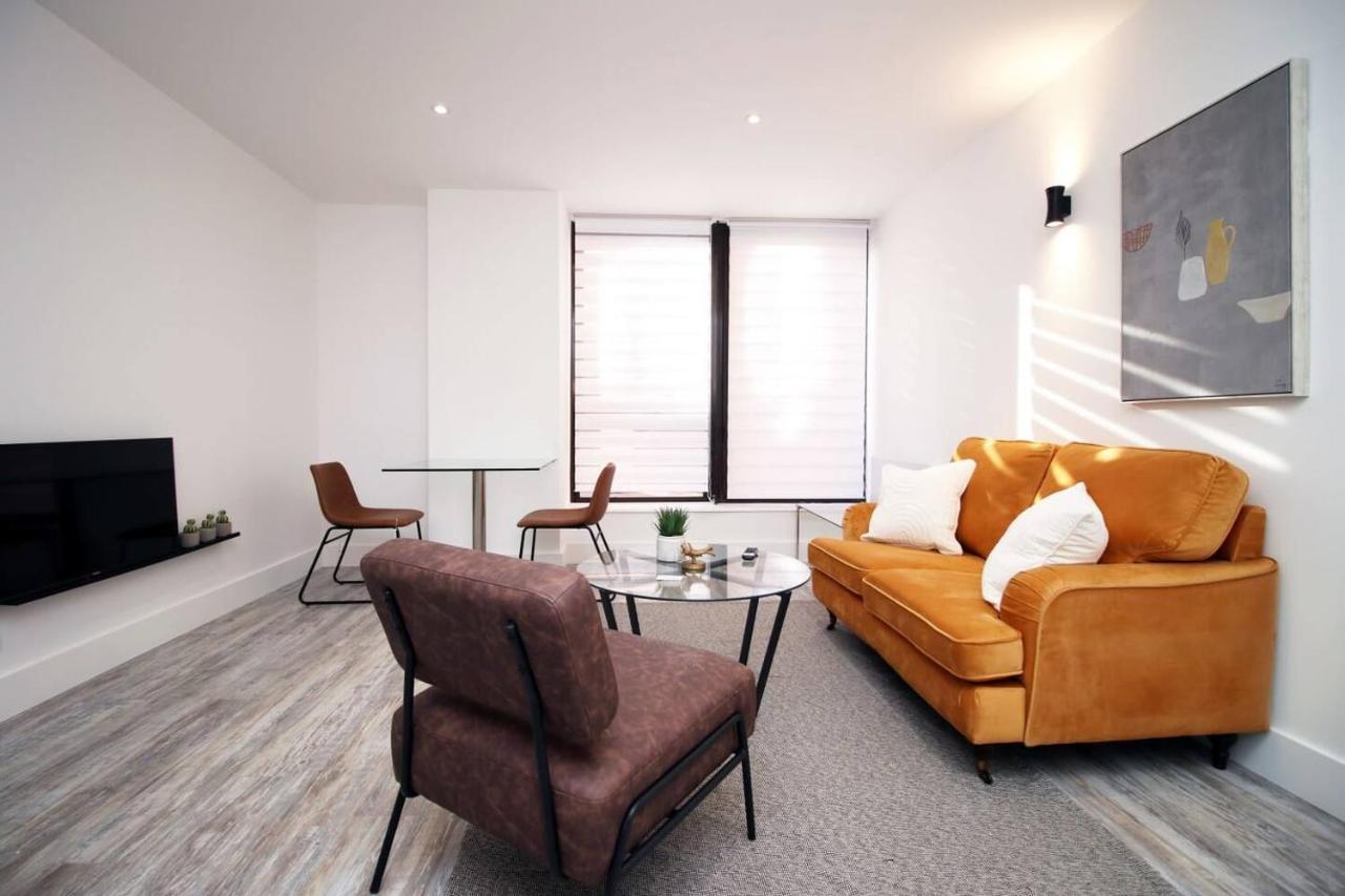 Kingsbridge Point - Cosy One Bed Apartments Near Town Centre, سويندون المظهر الخارجي الصورة