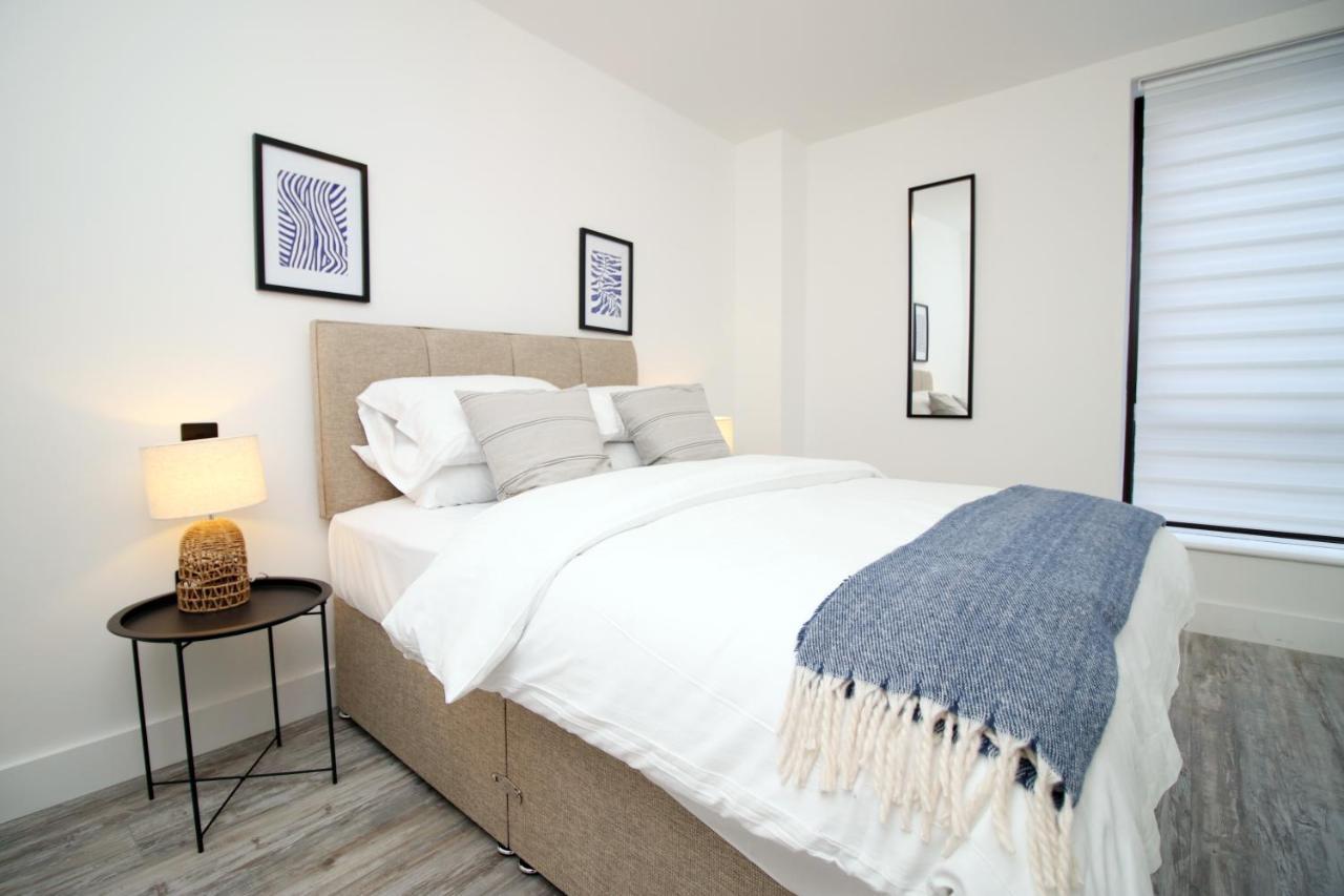 Kingsbridge Point - Cosy One Bed Apartments Near Town Centre, سويندون المظهر الخارجي الصورة