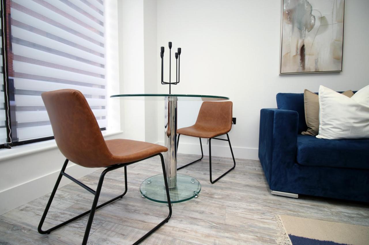 Kingsbridge Point - Cosy One Bed Apartments Near Town Centre, سويندون المظهر الخارجي الصورة