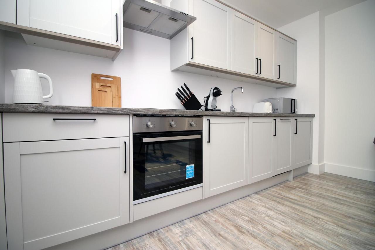 Kingsbridge Point - Cosy One Bed Apartments Near Town Centre, سويندون المظهر الخارجي الصورة